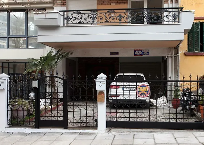 New Stylish And Cozy House Near Metro Station