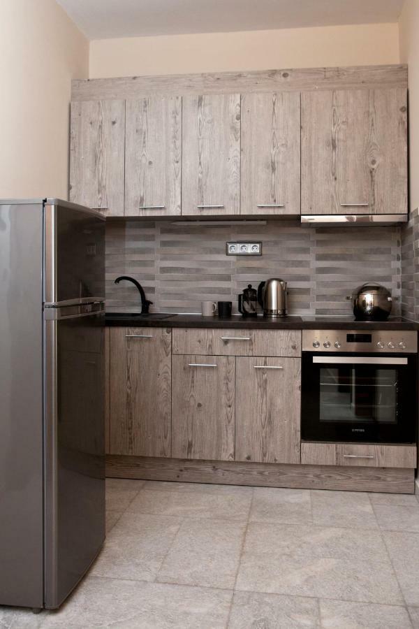 Apartment New Stylish And Cozy House Near Metro Station *